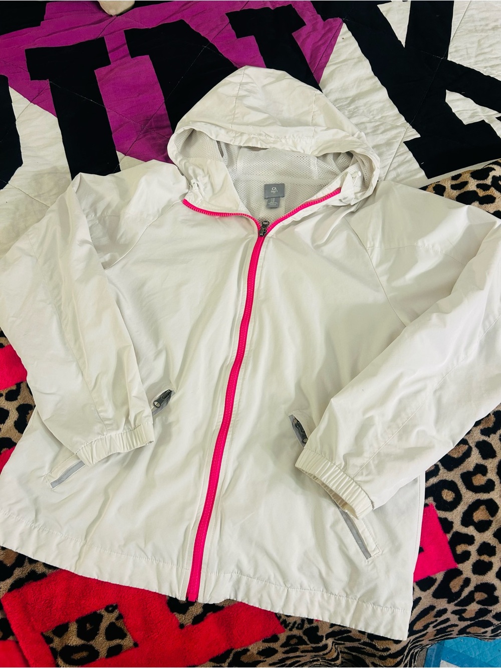 Gap Fit White Windbreaker with Hot Pink Zipper
